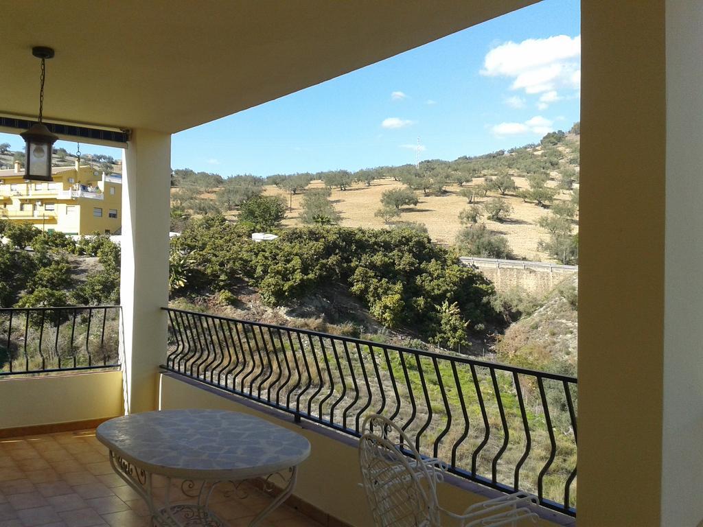 Apartamentos Vista La Maroma Viñuela Екстериор снимка