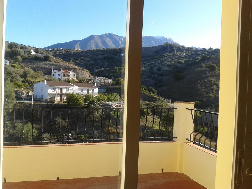 Apartamentos Vista La Maroma Viñuela Екстериор снимка