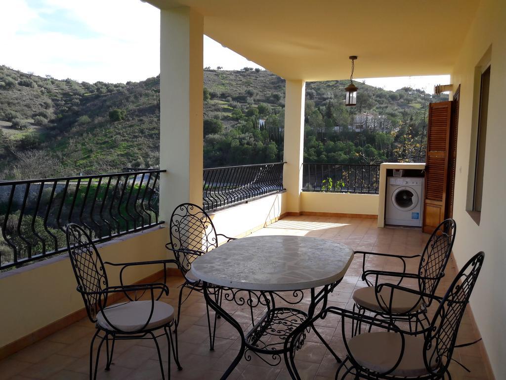 Apartamentos Vista La Maroma Viñuela Екстериор снимка